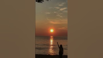 the sunset is beautiful isn’t it? #sunset #sky #beach #beautiful