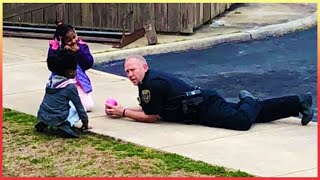Famous 50 Simple Acts of Kindness That Will Restore Your Faith In Humanity ! Profile