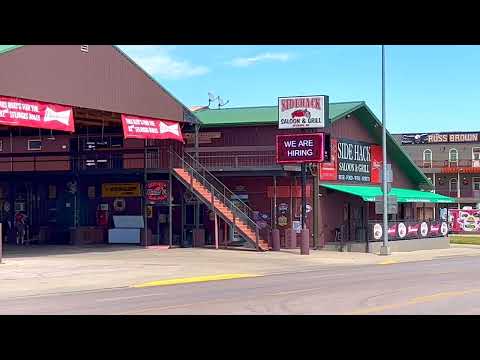 Sturgis 2022: Walk Down Lazelle St, The Knuckle Saloon....Things are Warming Up...