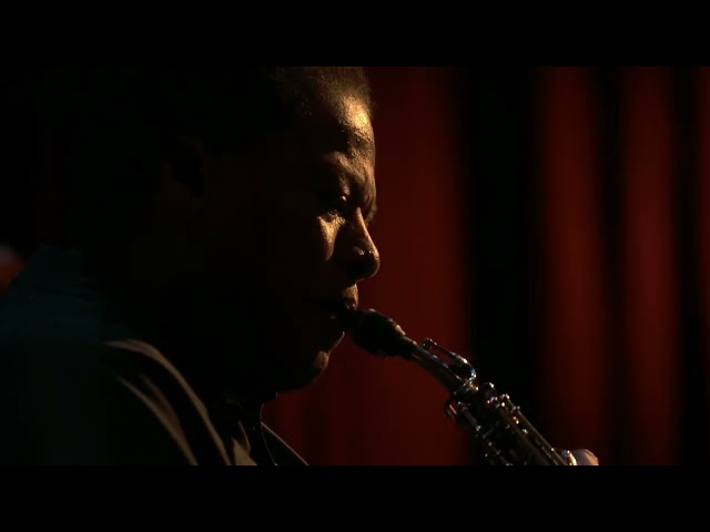 Wayne Shorter - Edge of The World (End Title) (Live)