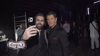 Σάκης Ρουβάς. Selfies και η άνεση της εμπειρίας πριν το stage του MadWalk 2025 by Three Cents