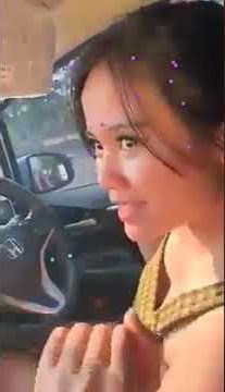 Cewek cantik godain sopir truk