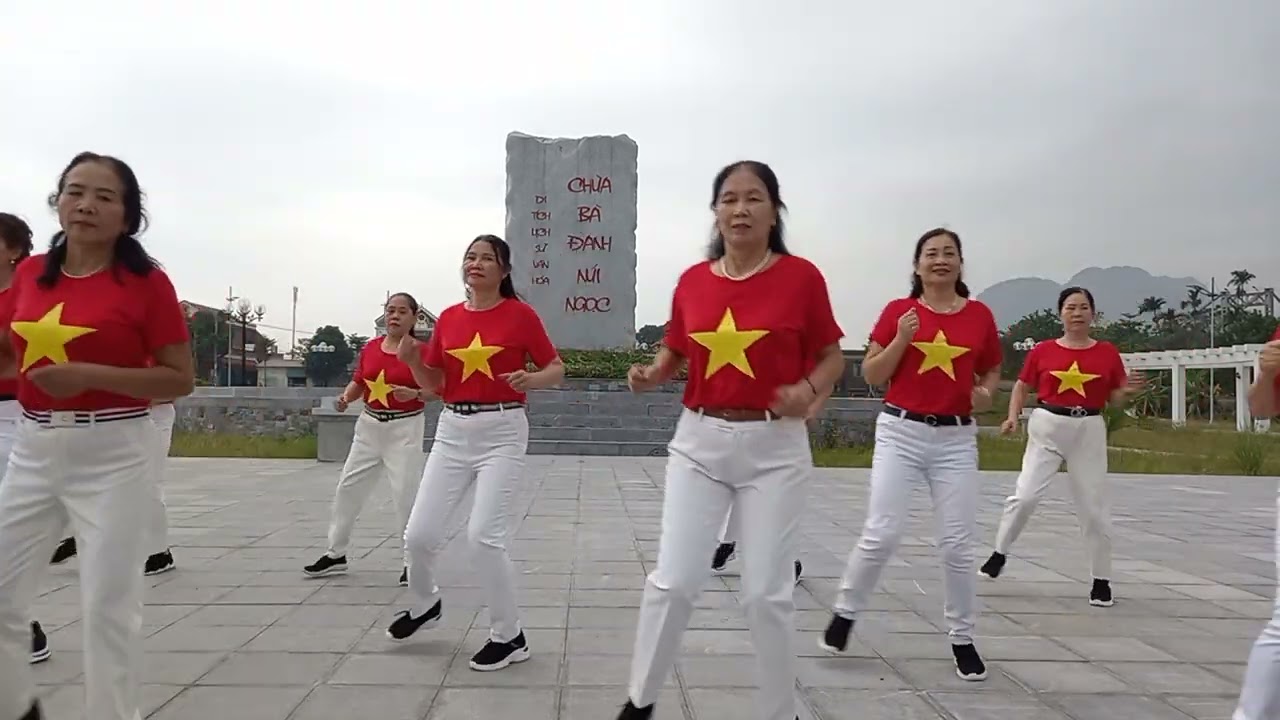 Chào Em Cô Gái Lam Hồng câu lạc bộ dân vũ Tổ 3 Thị trấn Quế