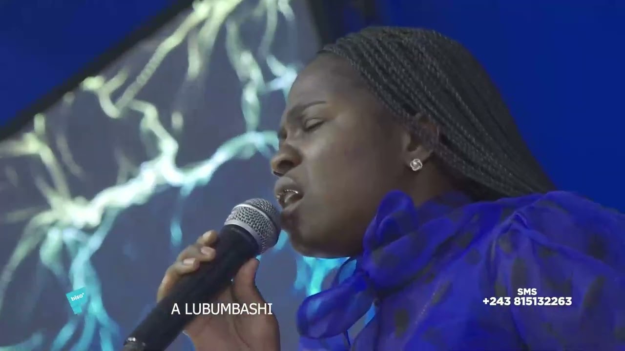 Biso en prière avec Laurianne Kabemba