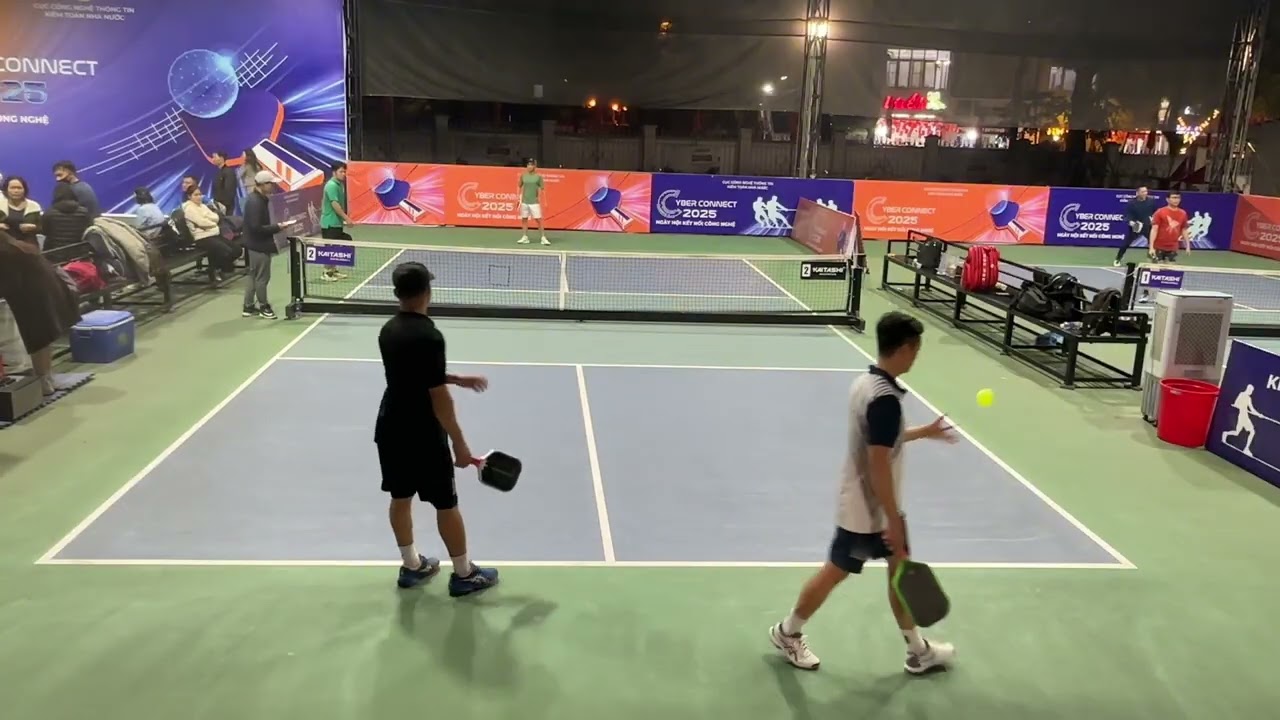 Giải UNIROYAL của Trí Thức & Đỗ Toàn vòng Tứ Kết rất kịch tính