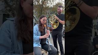 Instrument swap! Professional french horn player tries to play the clarinet for the first time