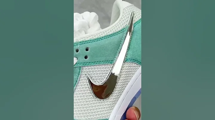 #Nike Dunk SB Low Frozen Rose #shoes #sneakers #coolsneakers  #coolshoestobuy #budget #unboxing