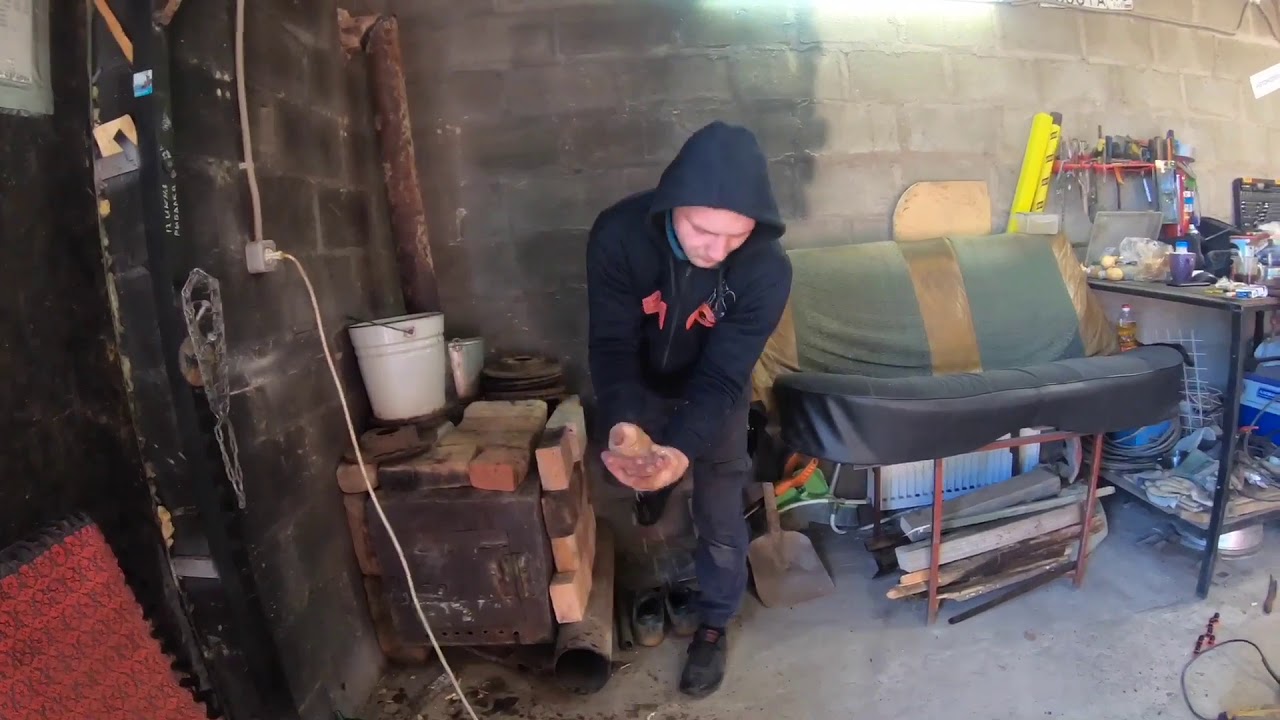 Закипел автомобильный аккумулятор и мы его разобрали - YouTube