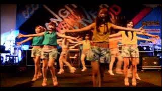SNSD or Cherrybelle?