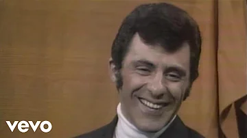 Frankie Valli - Frankie Valli Interview (Live)