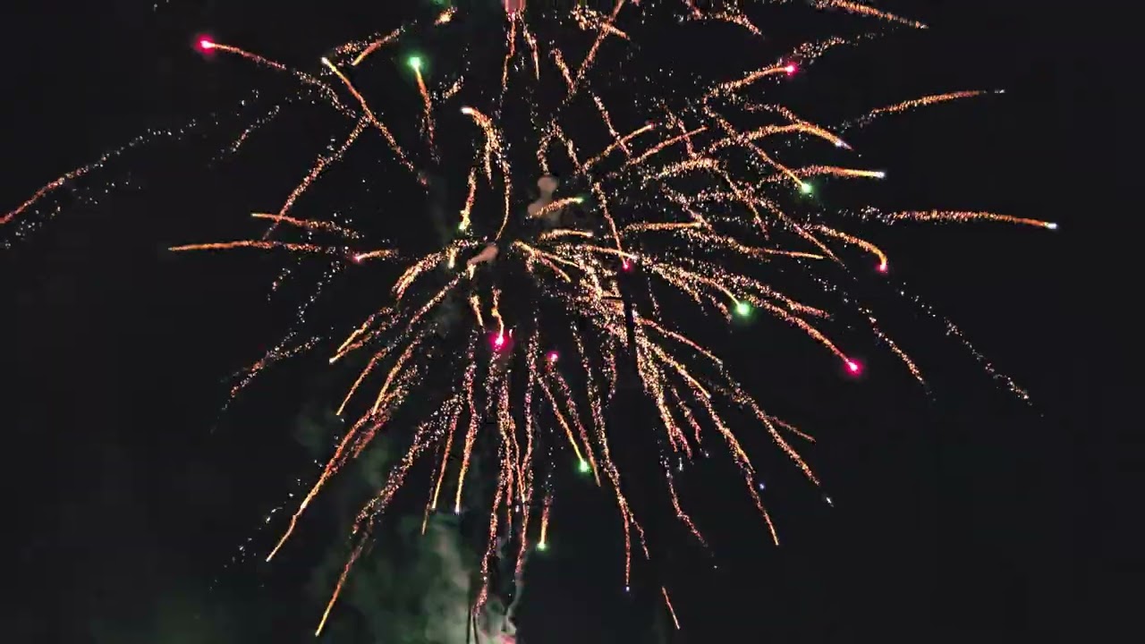 WildE 284 SHOT NYFB #FIREWORK #MidwestPyros