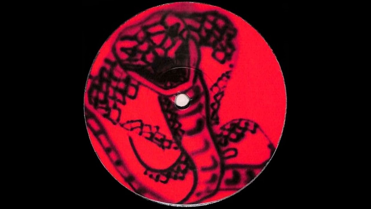 在 YouTube 上观看 Four Legs - Sonya´s Theme [SO-001]