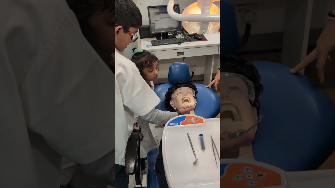 kidzania mumbai....kids in dentist role play...