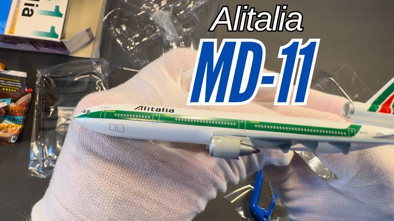 Alitalia Deluxe Airport Set【新品・未開封】 Alitalia - Diecast Aircraft Model Unboxing - YouTube