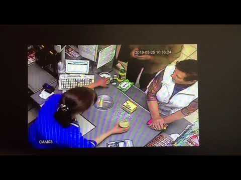 Расплачивается чужой карточкой — правоохранители ищут злоумышленницу (1)