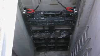 OVIVO (Raising Of Stop gates using Lifting Beam)