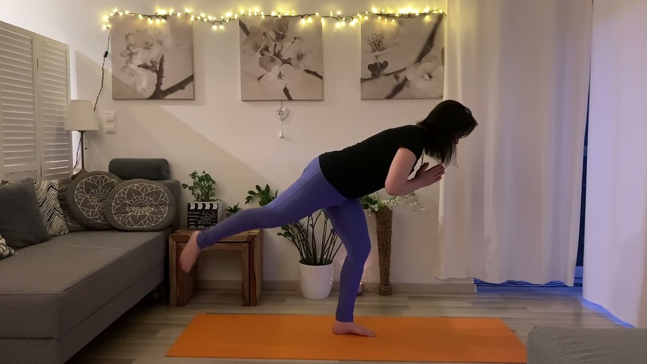 Yoga flow 🧚🏻‍♀️ hips opening, monility, back, belly