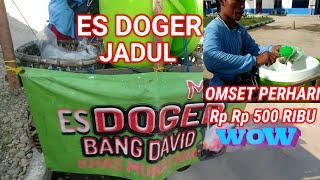 ES JADUL TAHUN 90AN OMSET MENGGIURKAN SEHARI MAMPU MENGHASILKAN Rp 500 RBU