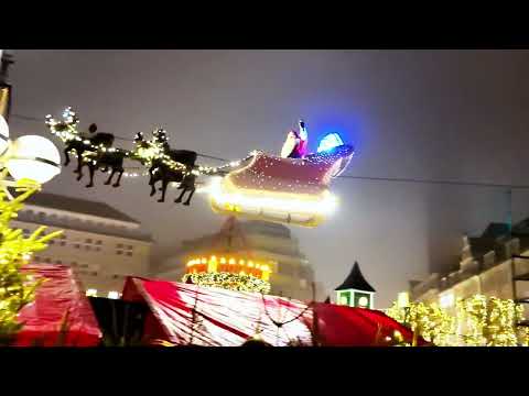 ALMANYA HAMBURG'TA UÇAN NOEL BABA #yılbaşı