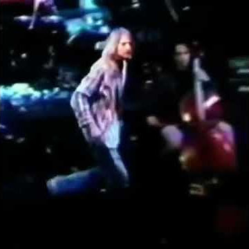 Kurt Cobain stops a sexual assault