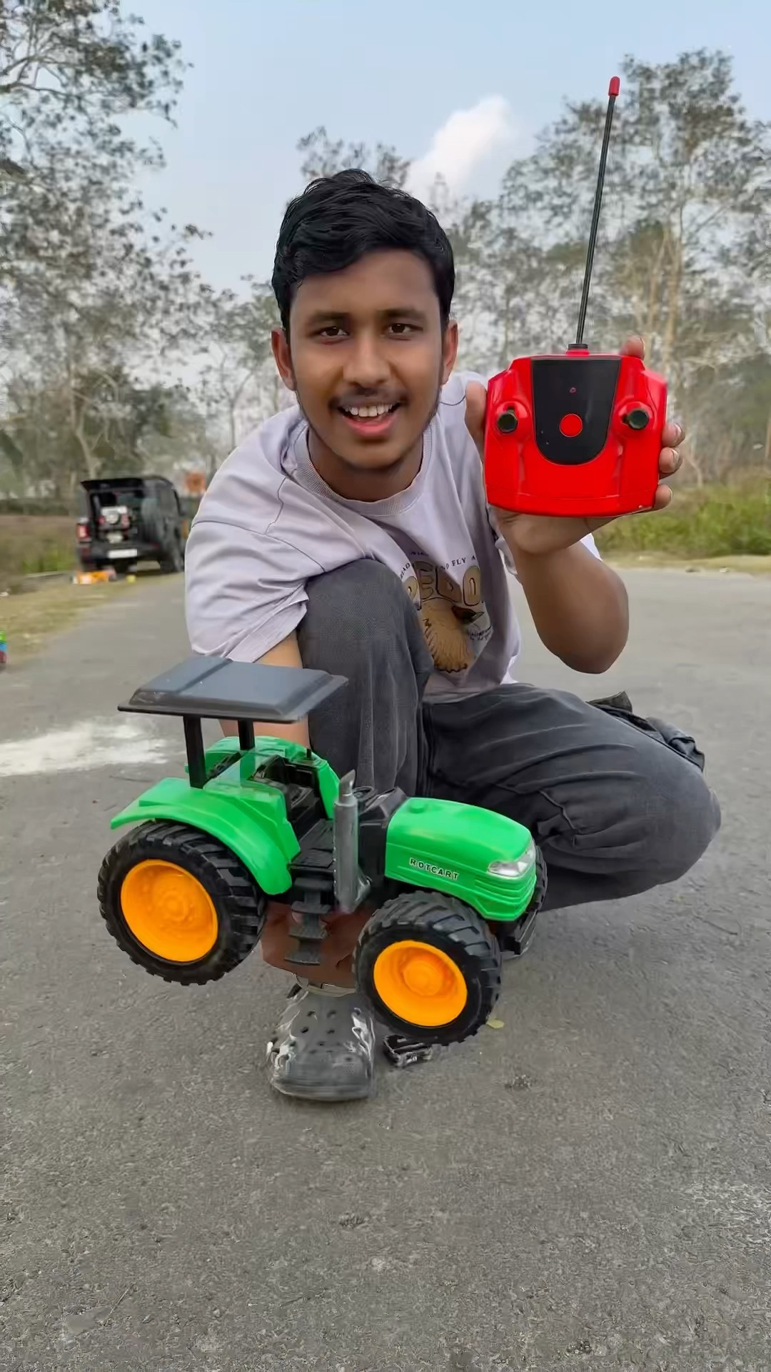 Mera green colour remote control tractor Unboxing