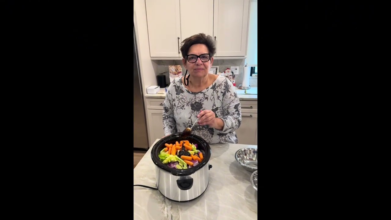 Crockpot Skirt Steak❤️🥩🥕 RECIPE BELOW!