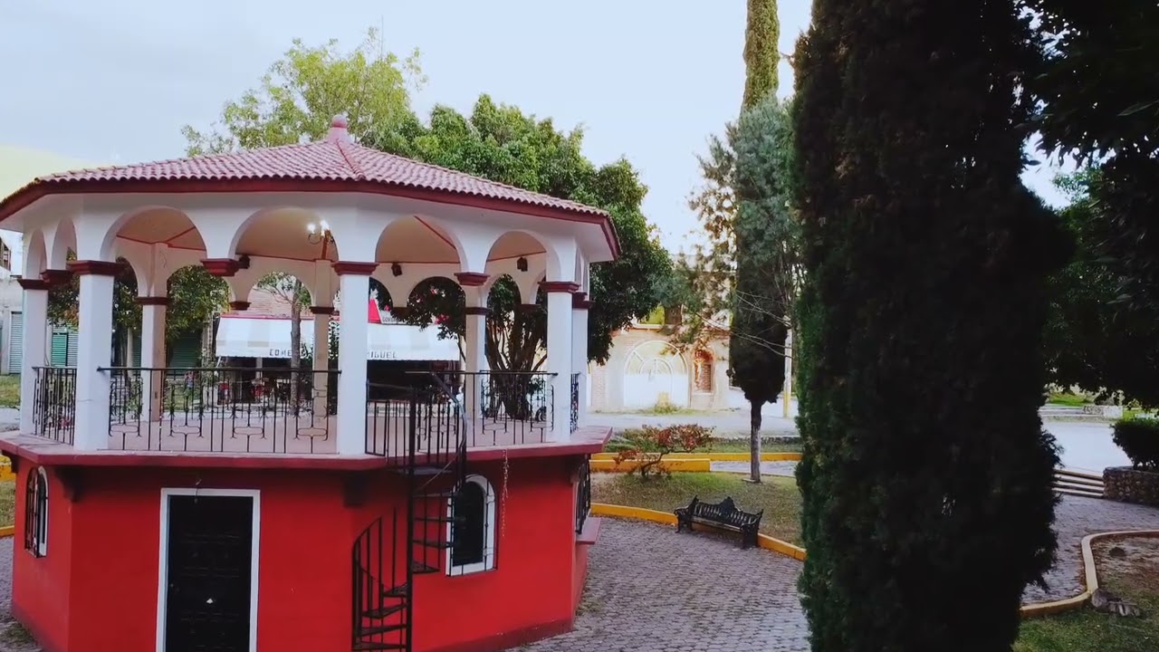 Tarde en el Parque de Achiutla | Dron + Chill Beats