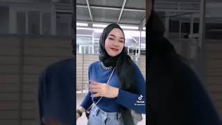 Jilbab Ketat Gunung Gede