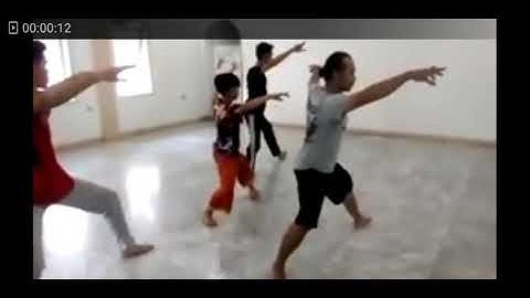 stories jaipongan -proses latihan Gerak dasar tari jaipongan laki laki