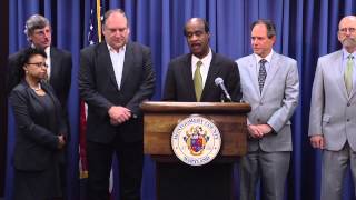 County Executive Ike Leggett signs bill proposed by County Councilmember Roger Berliner