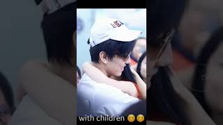 Dimash kudaibergen : kiss and hug😍😘❤