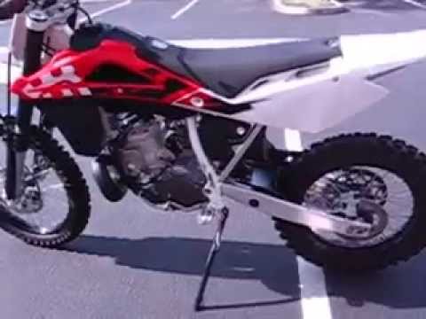 2009 Husqvarna WR250 - YouTube