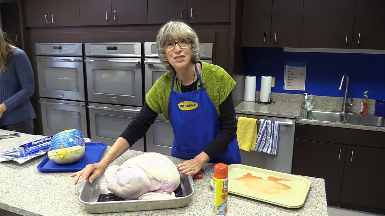 Butterball Experts Show How To Cook The Perfect Turkey