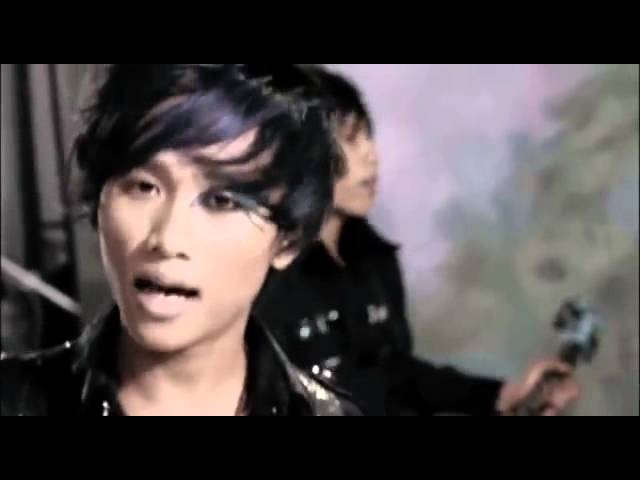 Biru Band   Pacar Yang Hilang Official Music Video class=