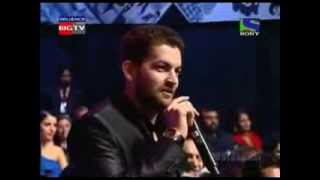 Neil Nitin Mukesh insults Shahrukh Khan in Filmfare Awards