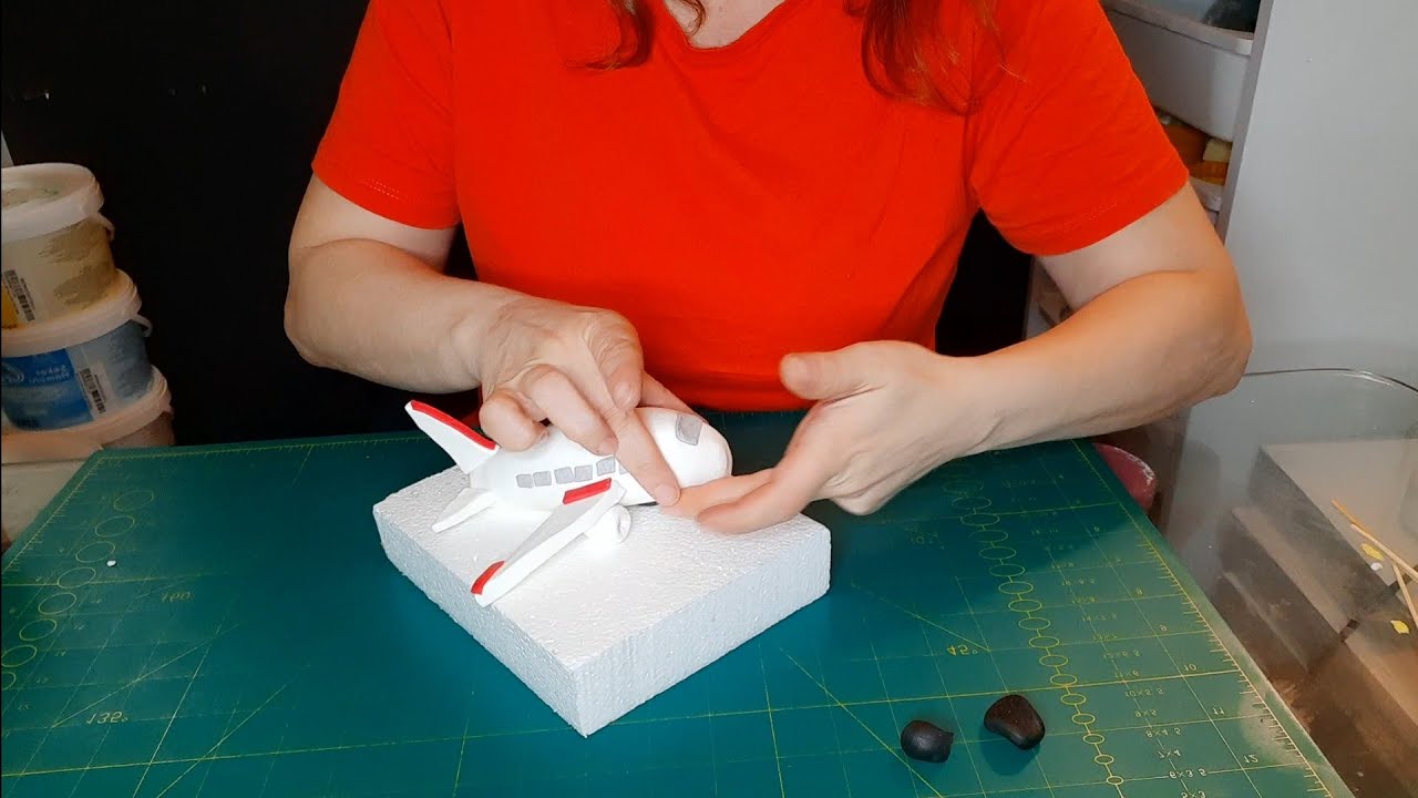 seker hamurundan uçak figürü nasıl yapılır