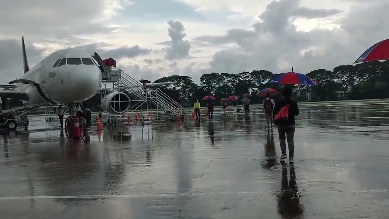 Traveling through Dumaguete Airport - Walking Tour