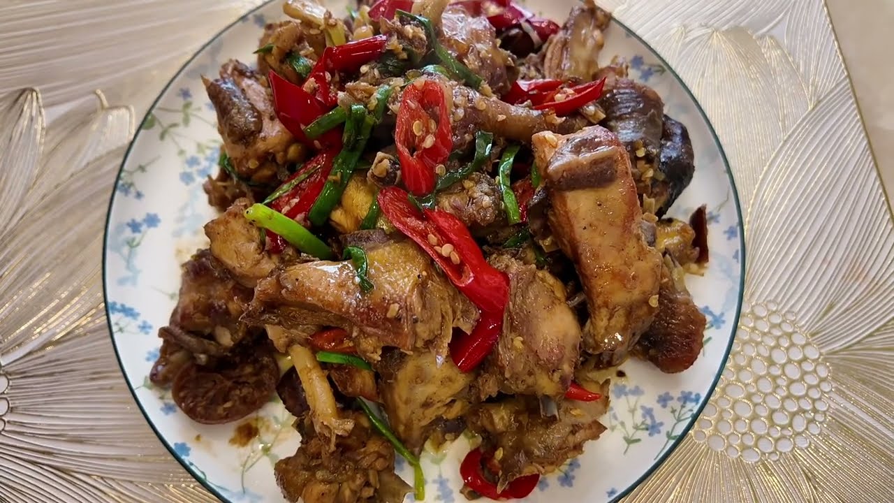 របៀបធ្វើឆាមាន់ងុាំង៉ូវពិសេស HOW TO MAKE SPECIAL FRIED CHICKEN WITH NGOAM NGAUV