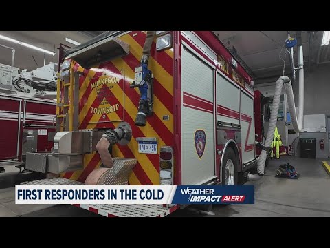 First responders working in the arctic blast - YouTube