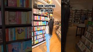 book shopping in LONDON📚✨🇬🇧 #bookshopping #booktok #london #shortsfeed #shorts #books