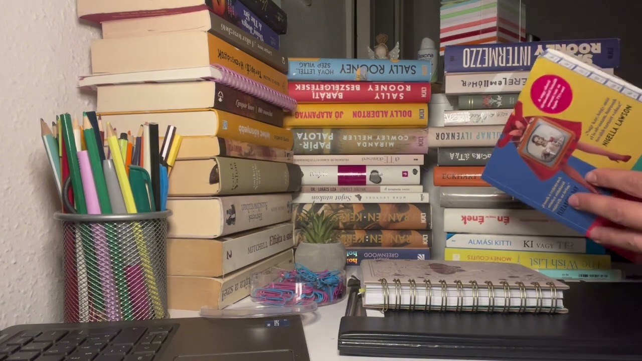 Magyar ASMR - Könyvtár roleplay, suttogás, tapping ASMR