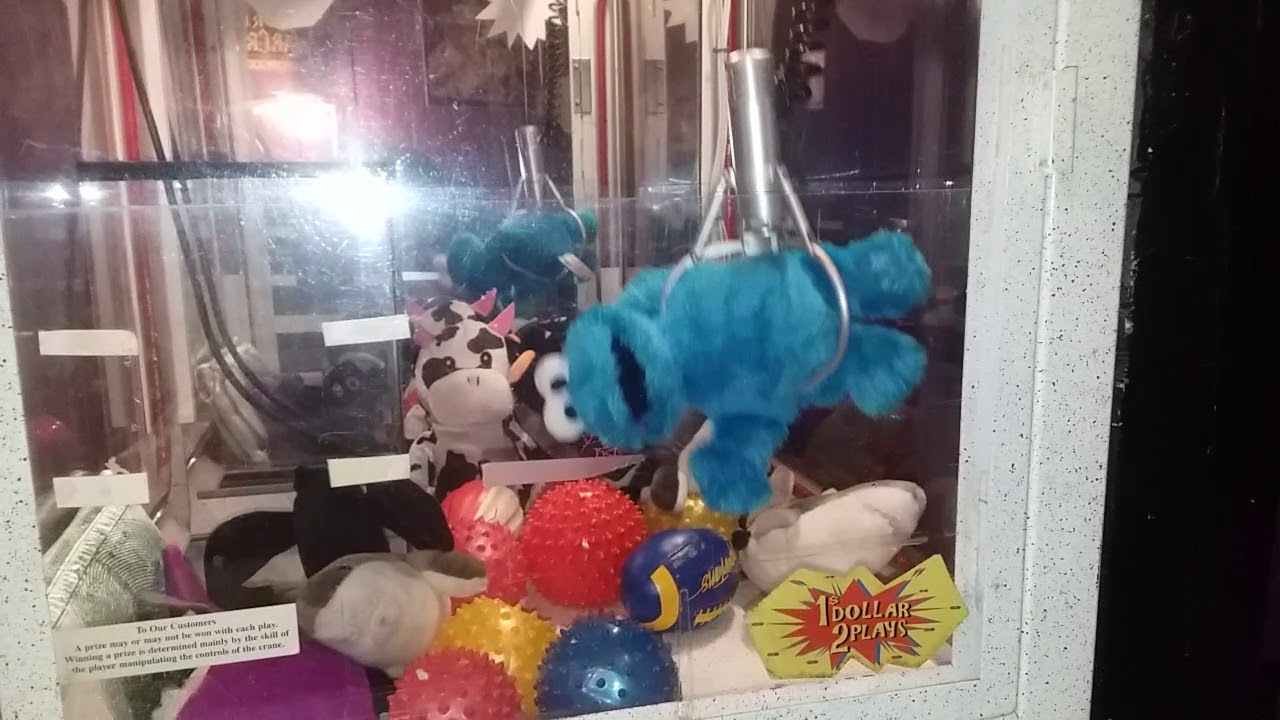 Playing the Beanie Zone claw machine YouTube