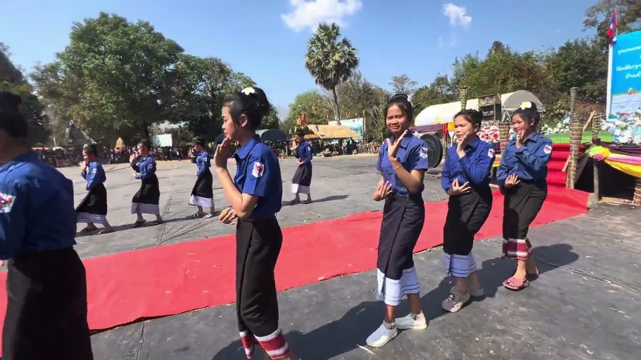 ກ້ອນກຳລັງຊາວໝຸ່ມຟ້ອນງານບຸນກະບອງໄຫຍ່ ບ້ານໂພນງາມ ເມືອງອາດສະພອນ