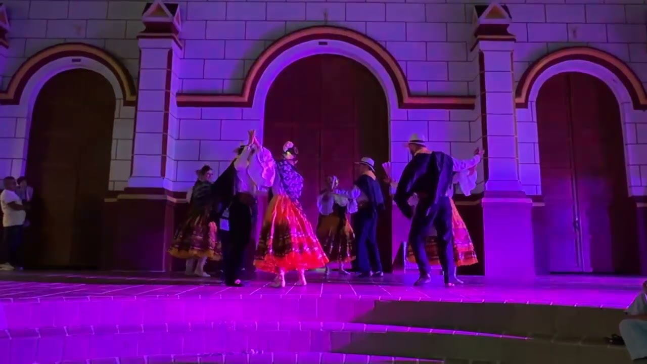 Compañía de proyección folklórica Perla Verde - AIRE COLONIAL