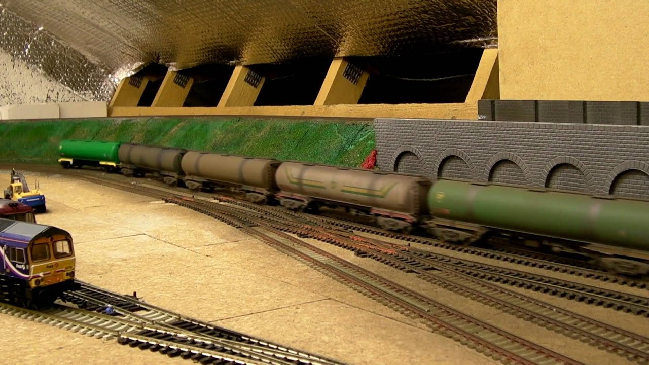 EWS 60078 with Bachmann TEA's - YouTube