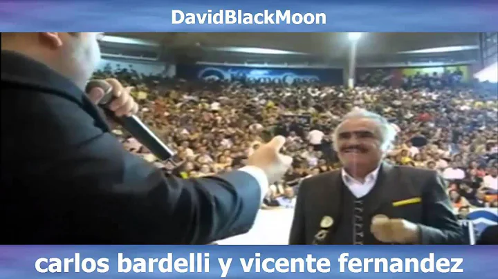 Carlos Bardelli le quita microfono a Vicente Frena...