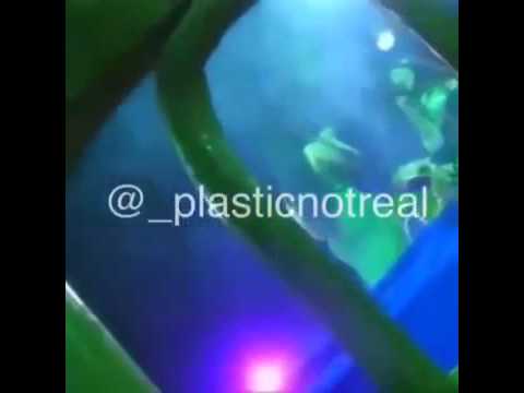 وانا نيم بلعب فيه