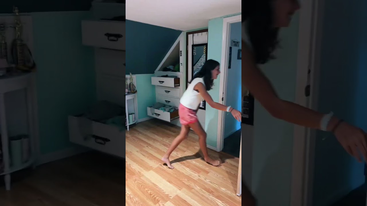 Возвращаемся к школьной одежде!