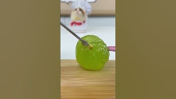 Grape peeling #satisfying #fruit #asmr #fruitcutting #food #healthyfood #grapejelly #grape