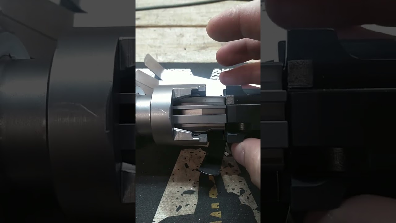 Зазор между болтами на MP5